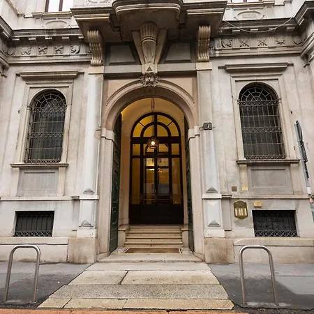 Daire Cozy Near To Duomo Milano